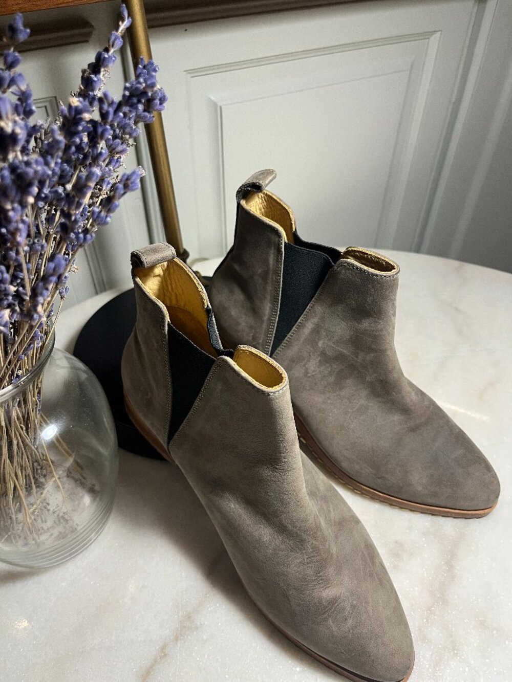 Nisolo Eva Everyday Chelsea boots-Grey Suede, US 9.5